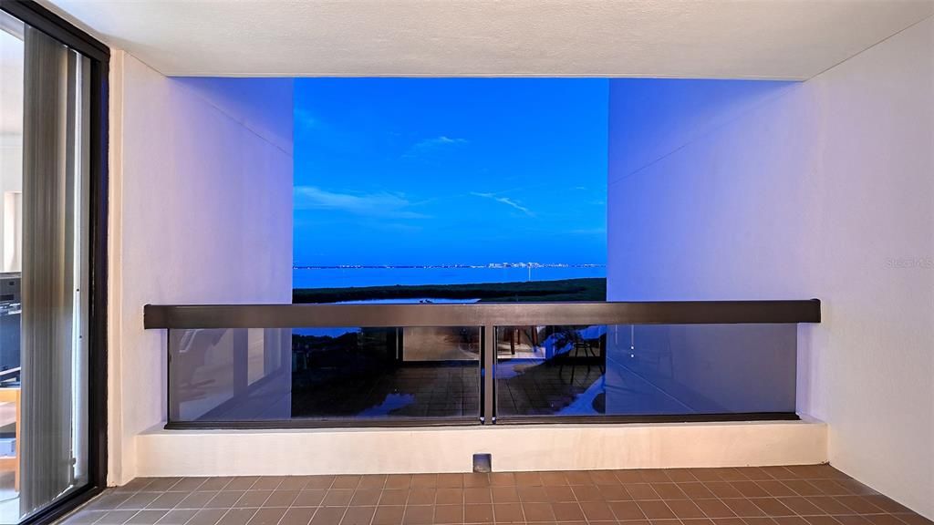 For Sale: $650,000 (2 beds, 2 baths, 1192 Square Feet)