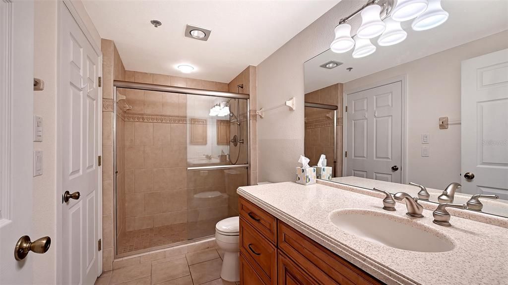 For Sale: $650,000 (2 beds, 2 baths, 1192 Square Feet)