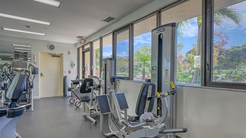 For Sale: $650,000 (2 beds, 2 baths, 1192 Square Feet)