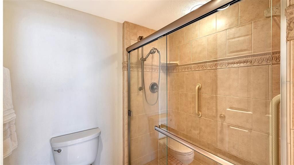 For Sale: $650,000 (2 beds, 2 baths, 1192 Square Feet)