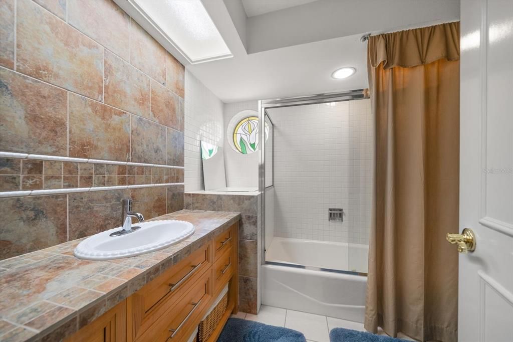 En Venta: $599,000 (3 camas, 2 baños, 2013 Pies cuadrados)