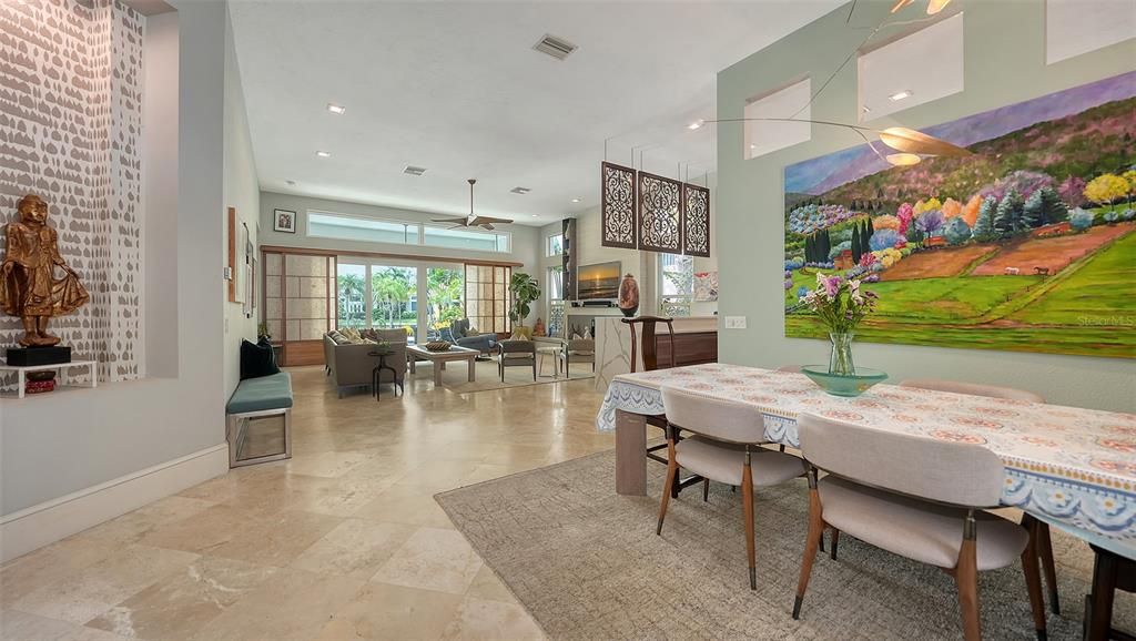 Под контрактом: $1,900,000 (3 спален, 2 ванн, 2232 Квадратных фут)