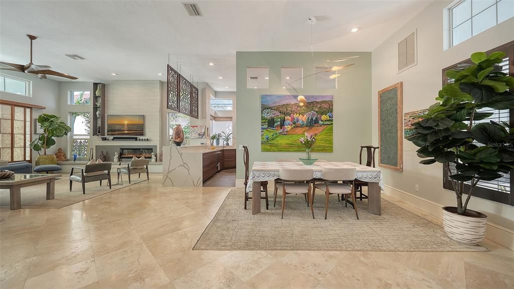 Под контрактом: $1,900,000 (3 спален, 2 ванн, 2232 Квадратных фут)