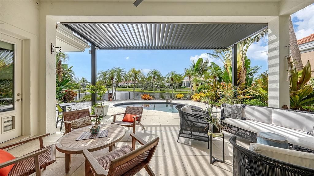 Под контрактом: $1,900,000 (3 спален, 2 ванн, 2232 Квадратных фут)