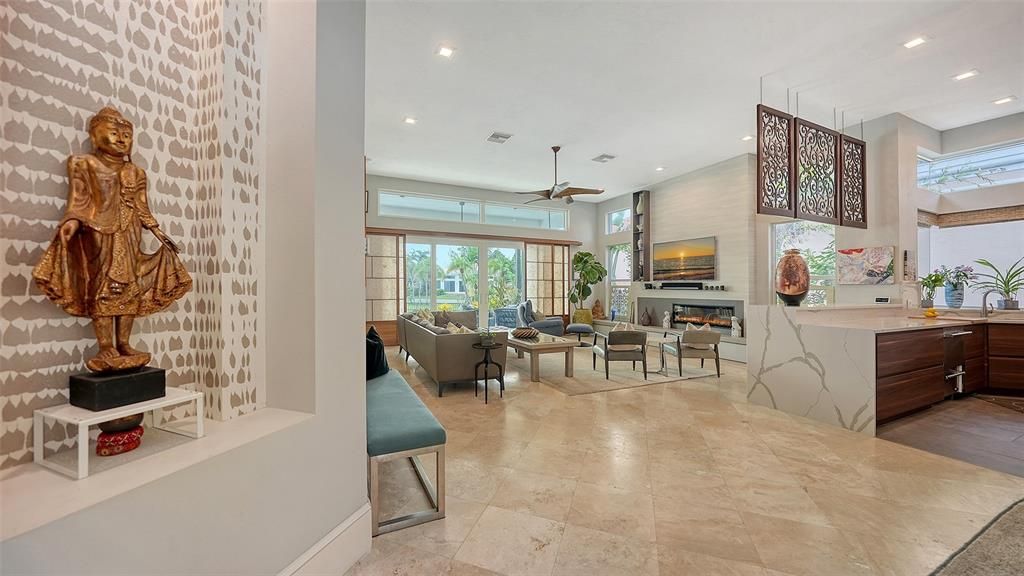 Под контрактом: $1,900,000 (3 спален, 2 ванн, 2232 Квадратных фут)