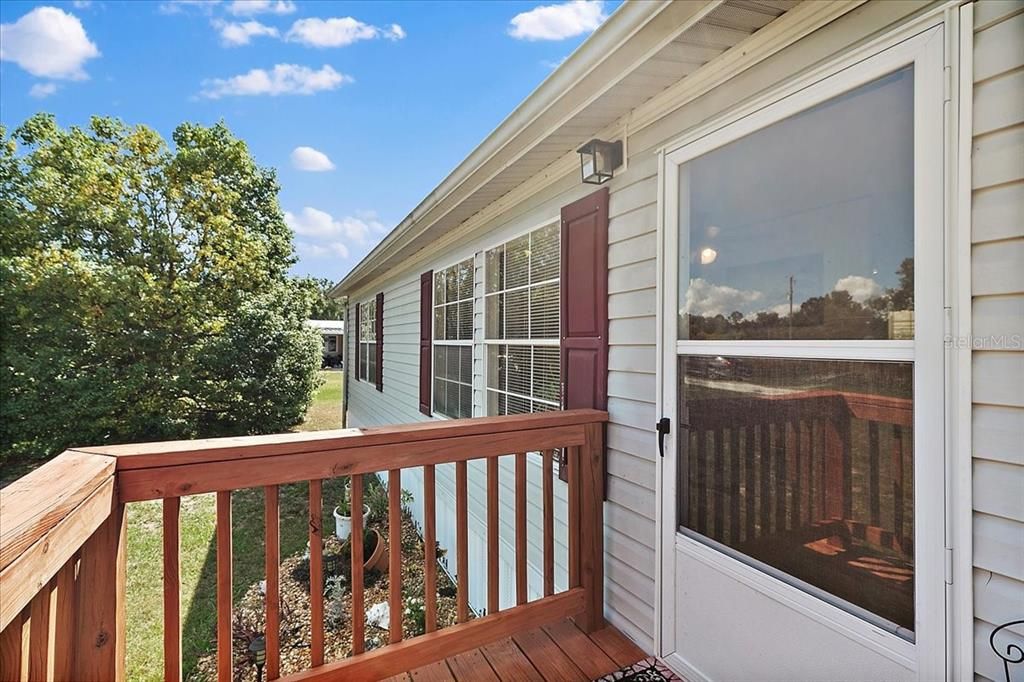 Active With Contract: $170,000 (3 beds, 2 baths, 1269 Square Feet)