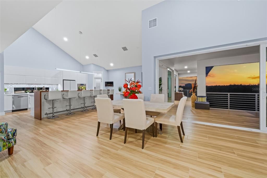 待售: $1,585,000 (3 贝兹, 3 浴室, 2426 平方英尺)