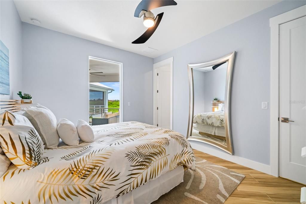 待售: $1,585,000 (3 贝兹, 3 浴室, 2426 平方英尺)