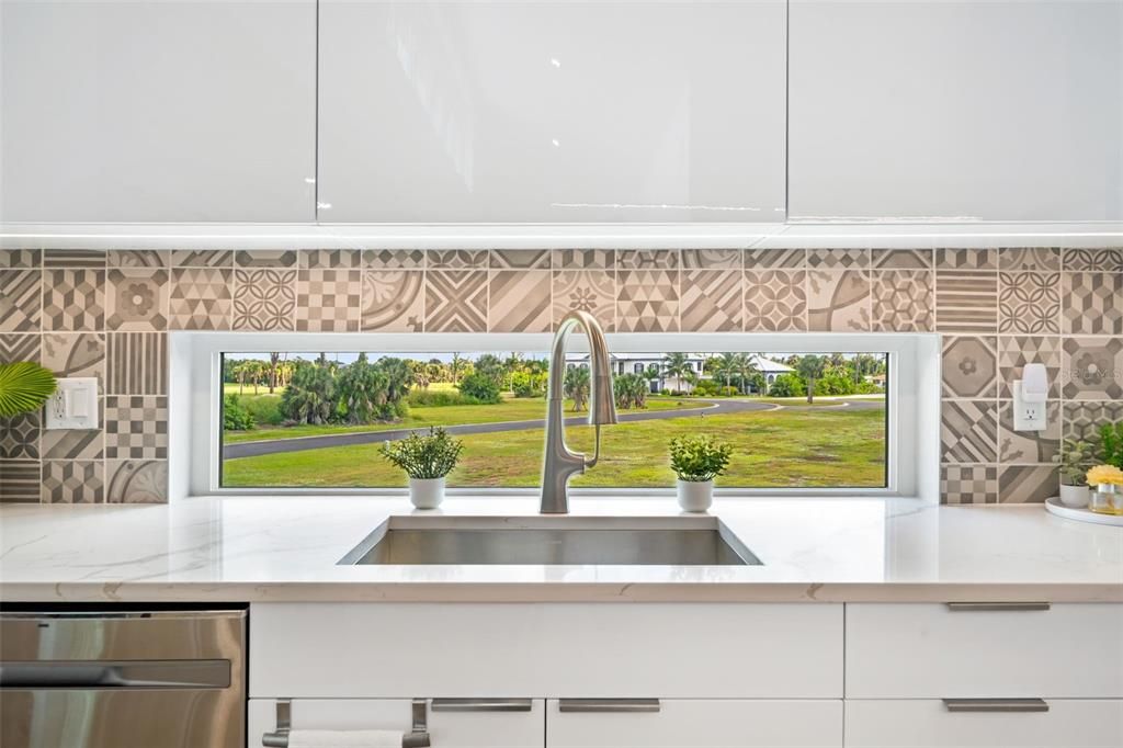 待售: $1,585,000 (3 贝兹, 3 浴室, 2426 平方英尺)