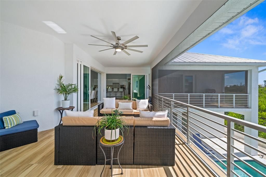 待售: $1,585,000 (3 贝兹, 3 浴室, 2426 平方英尺)