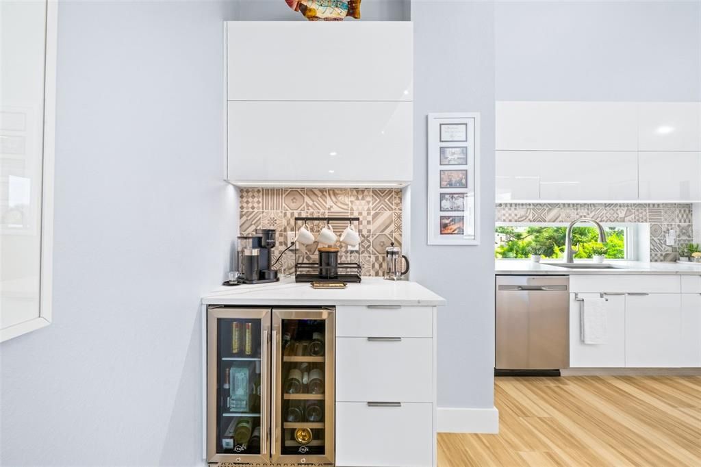 待售: $1,585,000 (3 贝兹, 3 浴室, 2426 平方英尺)