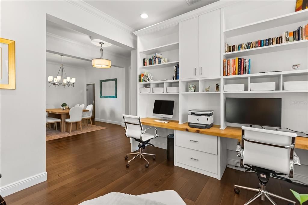 Под контрактом: $1,995,000 (4 спален, 3 ванн, 3153 Квадратных фут)