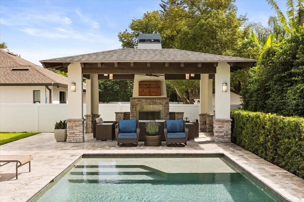 Под контрактом: $1,995,000 (4 спален, 3 ванн, 3153 Квадратных фут)