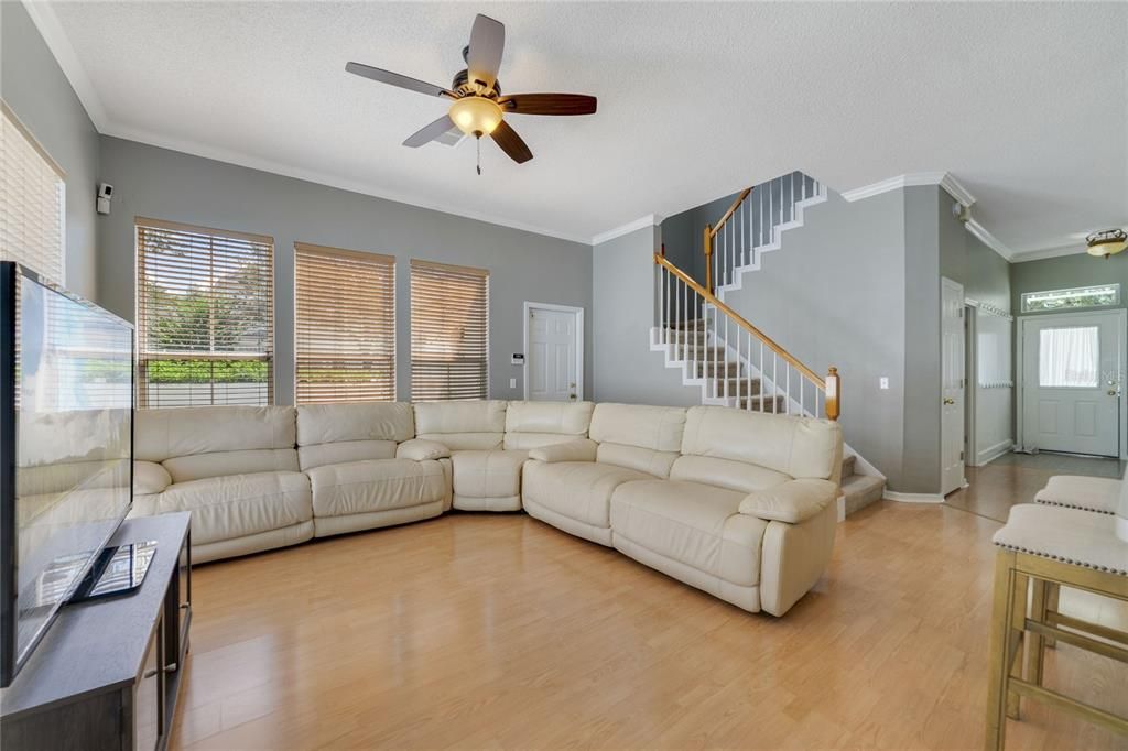 For Sale: $619,000 (3 beds, 2 baths, 1934 Square Feet)