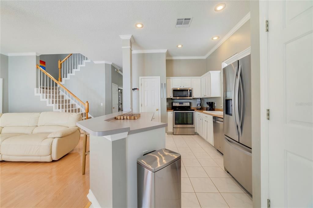 For Sale: $619,000 (3 beds, 2 baths, 1934 Square Feet)