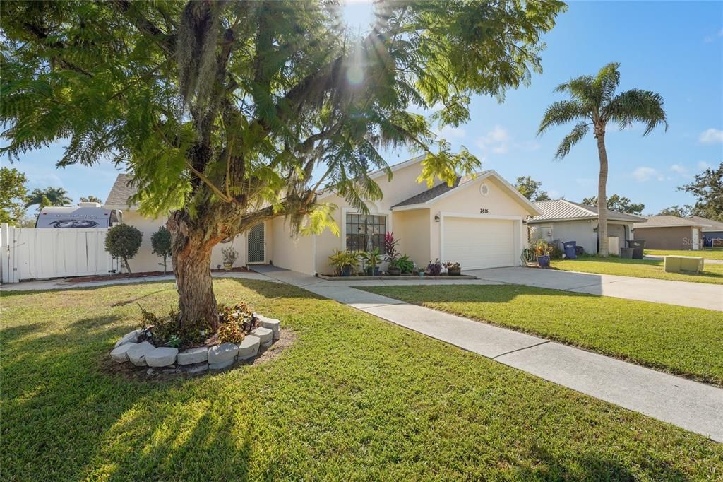 Activo con contrato: $335,000 (3 camas, 2 baños, 1452 Pies cuadrados)