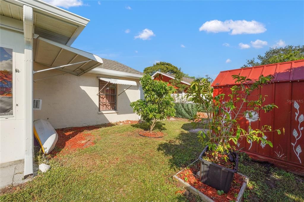 Activo con contrato: $335,000 (3 camas, 2 baños, 1452 Pies cuadrados)