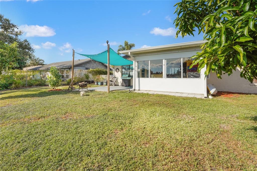 Activo con contrato: $335,000 (3 camas, 2 baños, 1452 Pies cuadrados)