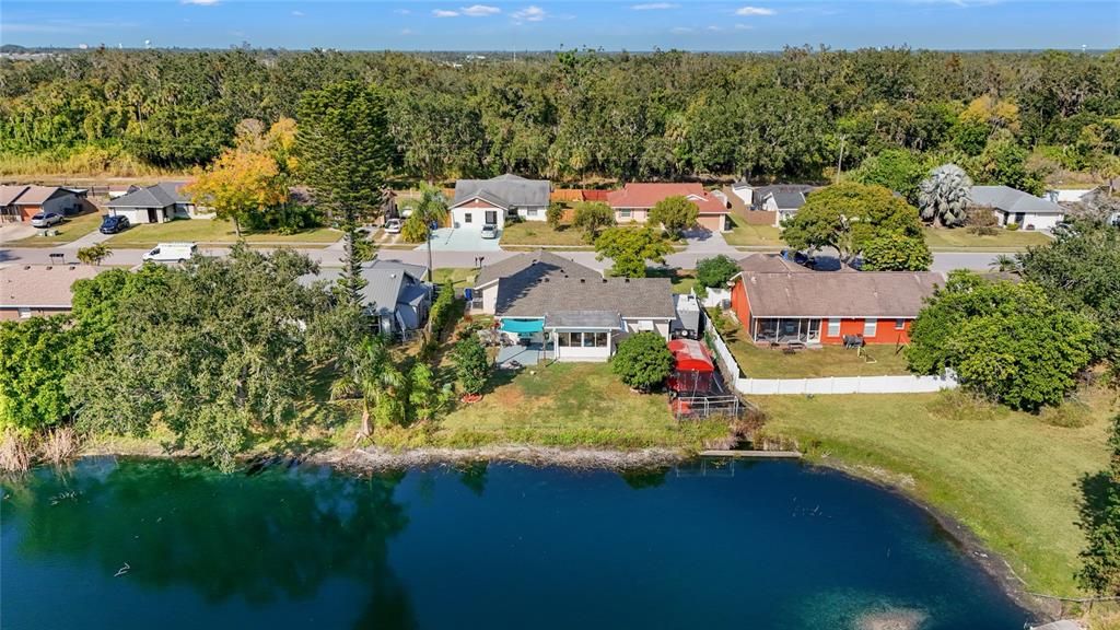 Activo con contrato: $335,000 (3 camas, 2 baños, 1452 Pies cuadrados)