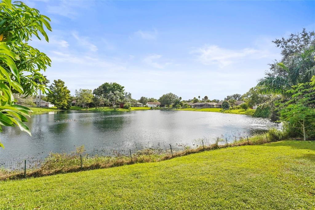 Activo con contrato: $335,000 (3 camas, 2 baños, 1452 Pies cuadrados)