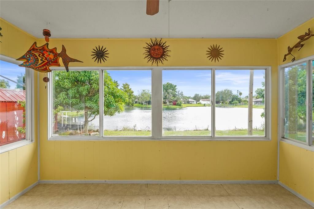 Activo con contrato: $335,000 (3 camas, 2 baños, 1452 Pies cuadrados)