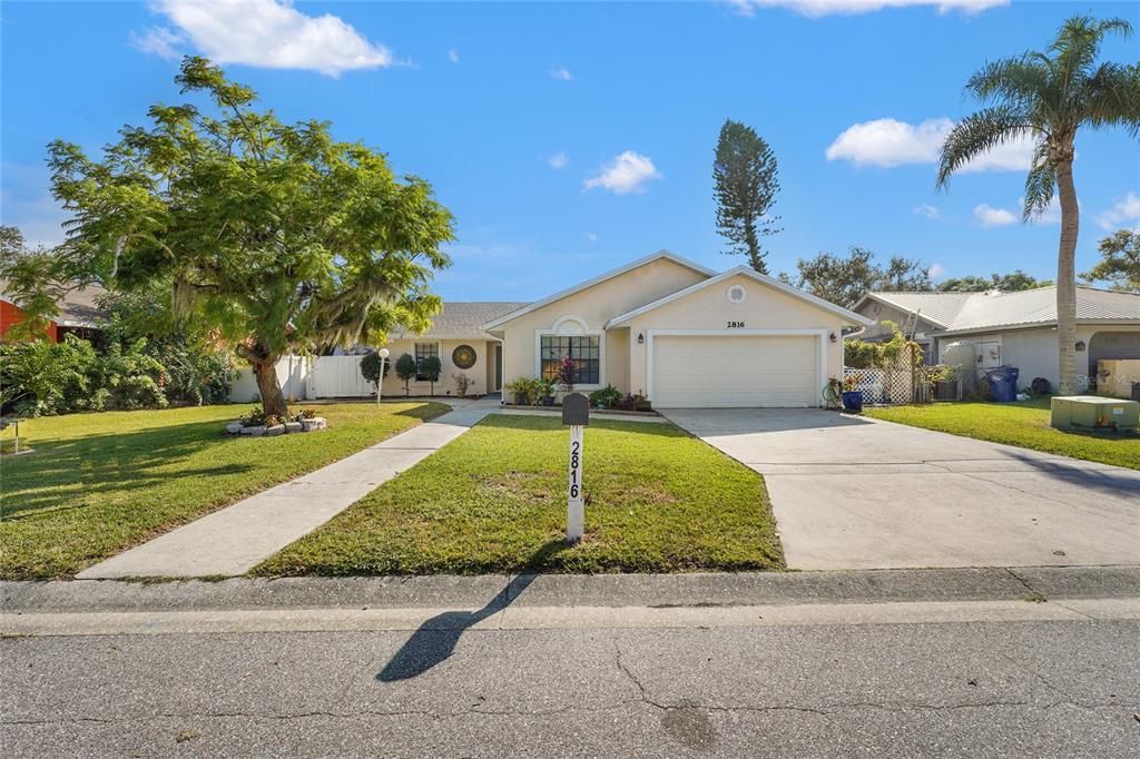 Activo con contrato: $335,000 (3 camas, 2 baños, 1452 Pies cuadrados)