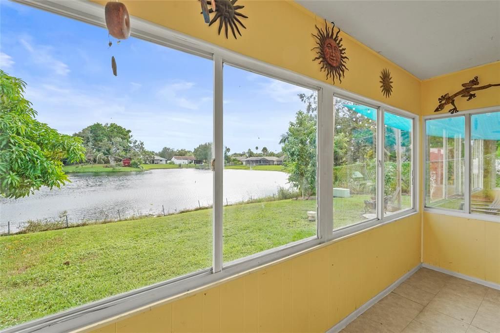 Activo con contrato: $335,000 (3 camas, 2 baños, 1452 Pies cuadrados)