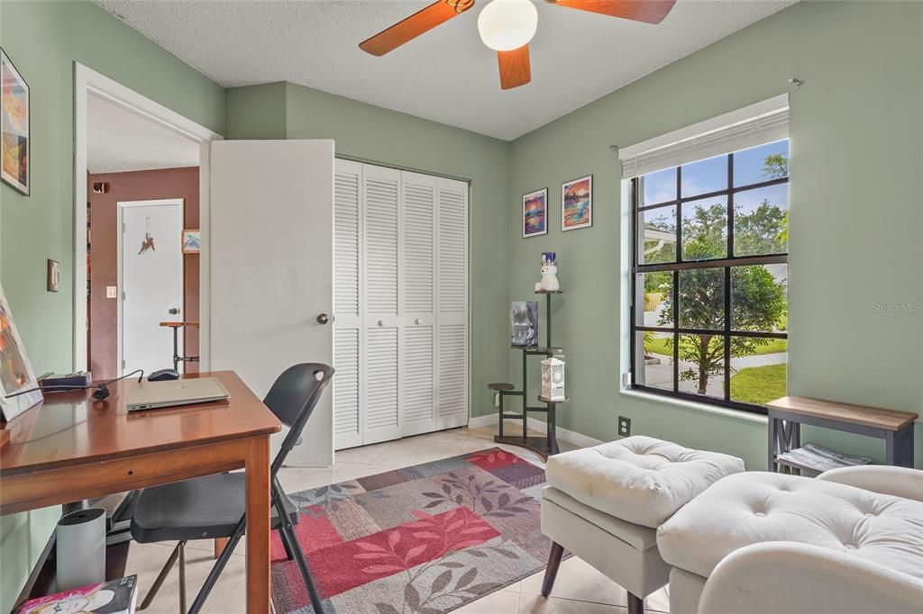 Activo con contrato: $335,000 (3 camas, 2 baños, 1452 Pies cuadrados)