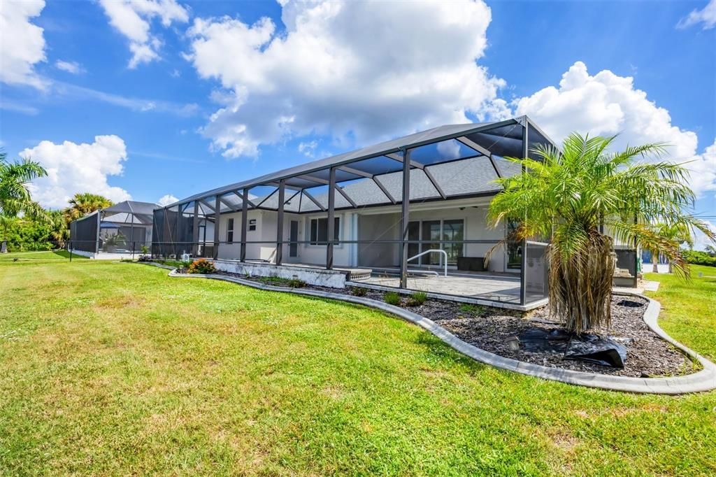 Activo con contrato: $649,000 (4 camas, 2 baños, 2170 Pies cuadrados)