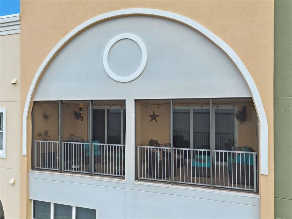 Под контрактом: $689,949 (4 спален, 4 ванн, 3269 Квадратных фут)