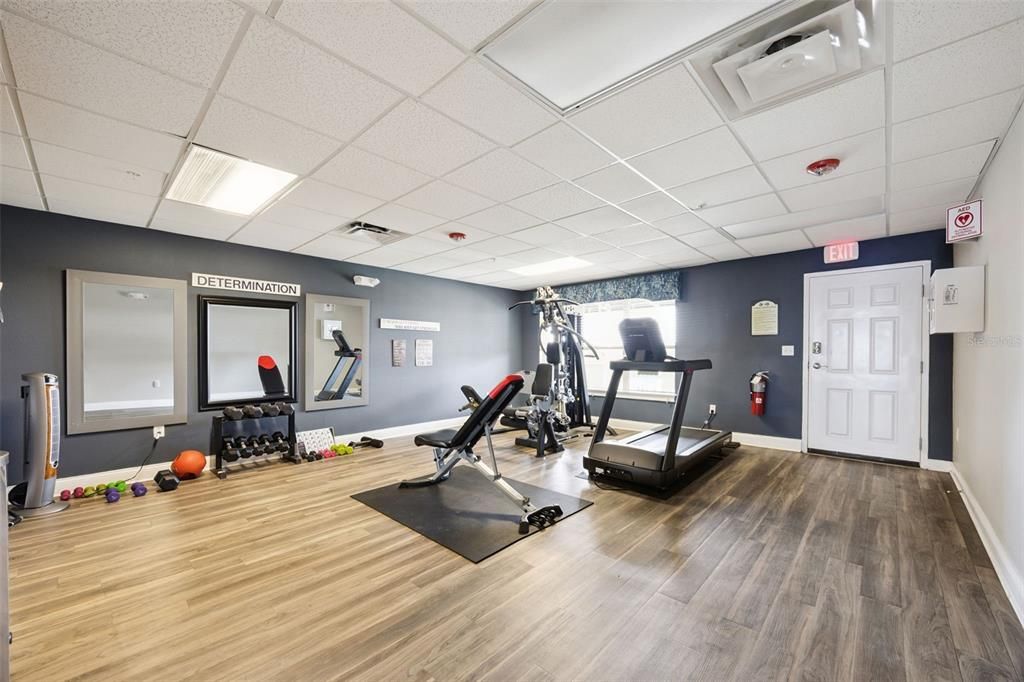 Под контрактом: $689,949 (4 спален, 4 ванн, 3269 Квадратных фут)