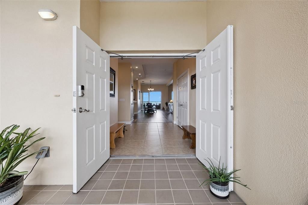 Под контрактом: $689,949 (4 спален, 4 ванн, 3269 Квадратных фут)