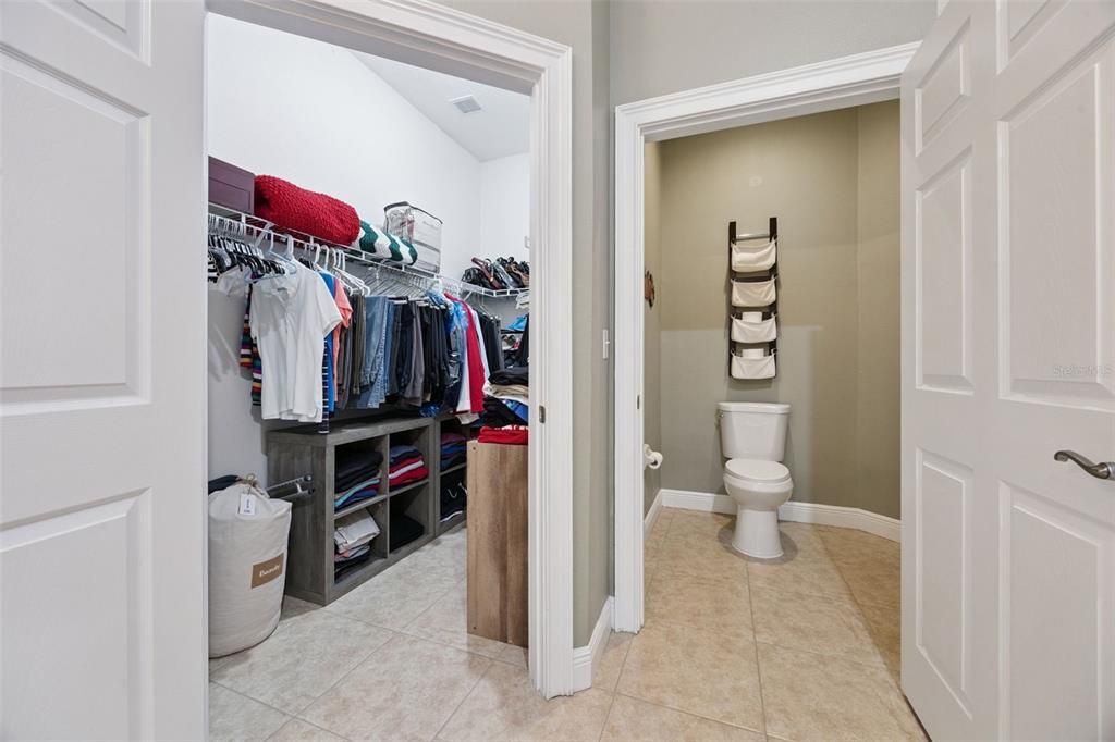 Под контрактом: $689,949 (4 спален, 4 ванн, 3269 Квадратных фут)