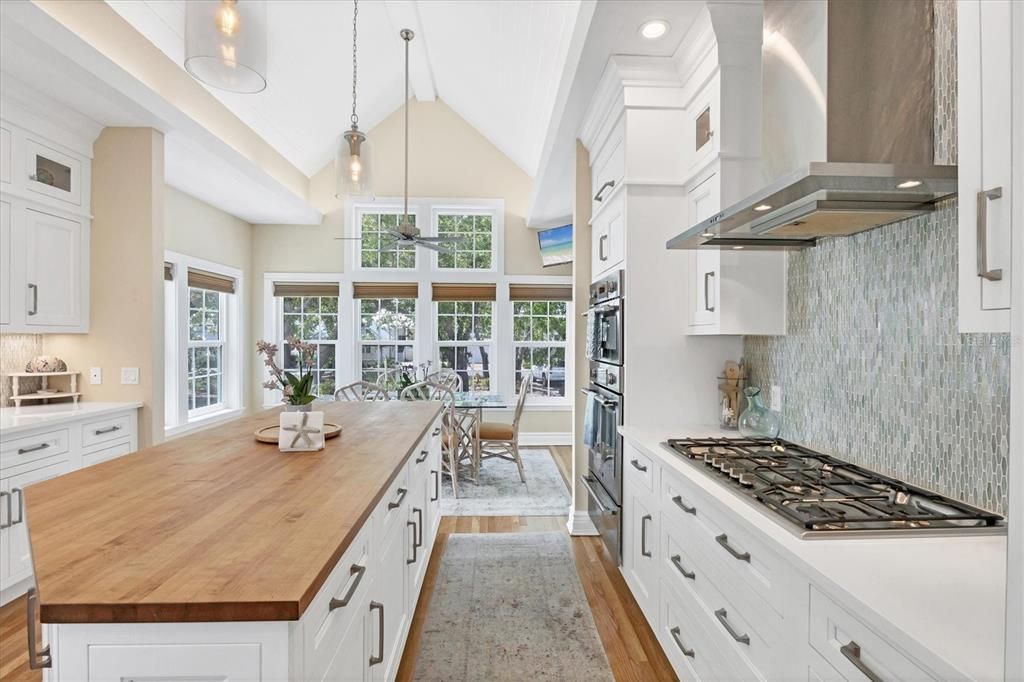 待售: $4,895,000 (3 贝兹, 3 浴室, 3210 平方英尺)