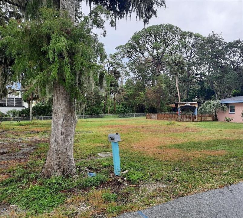 En Venta: $150,000 (0.21 acres)