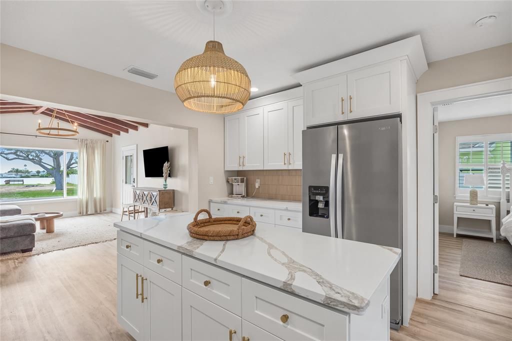 For Sale: $850,000 (5 beds, 3 baths, 2326 Square Feet)