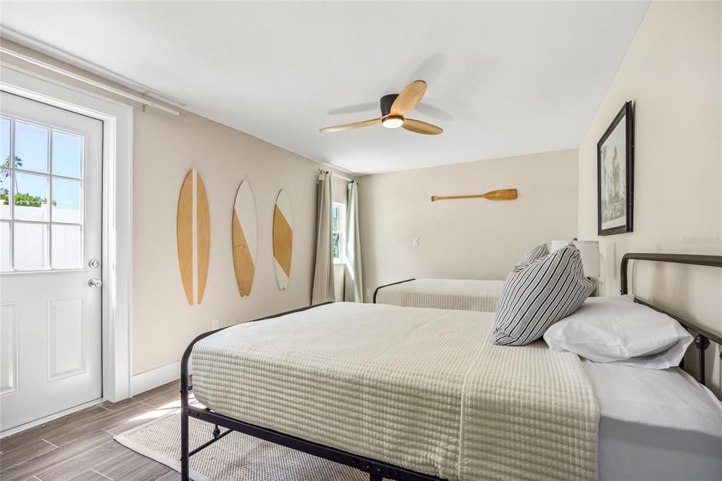 For Sale: $850,000 (5 beds, 3 baths, 2326 Square Feet)