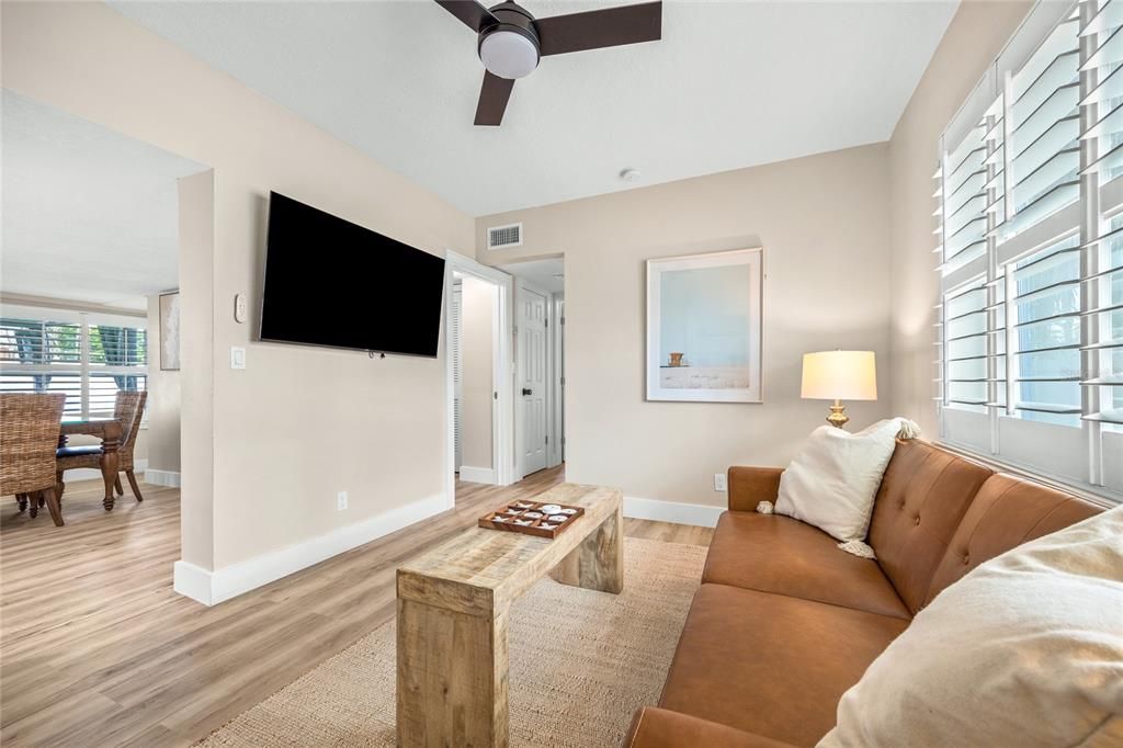 For Sale: $850,000 (5 beds, 3 baths, 2326 Square Feet)