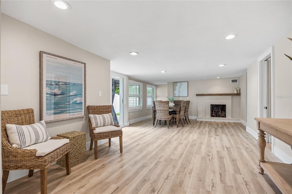 For Sale: $850,000 (5 beds, 3 baths, 2326 Square Feet)