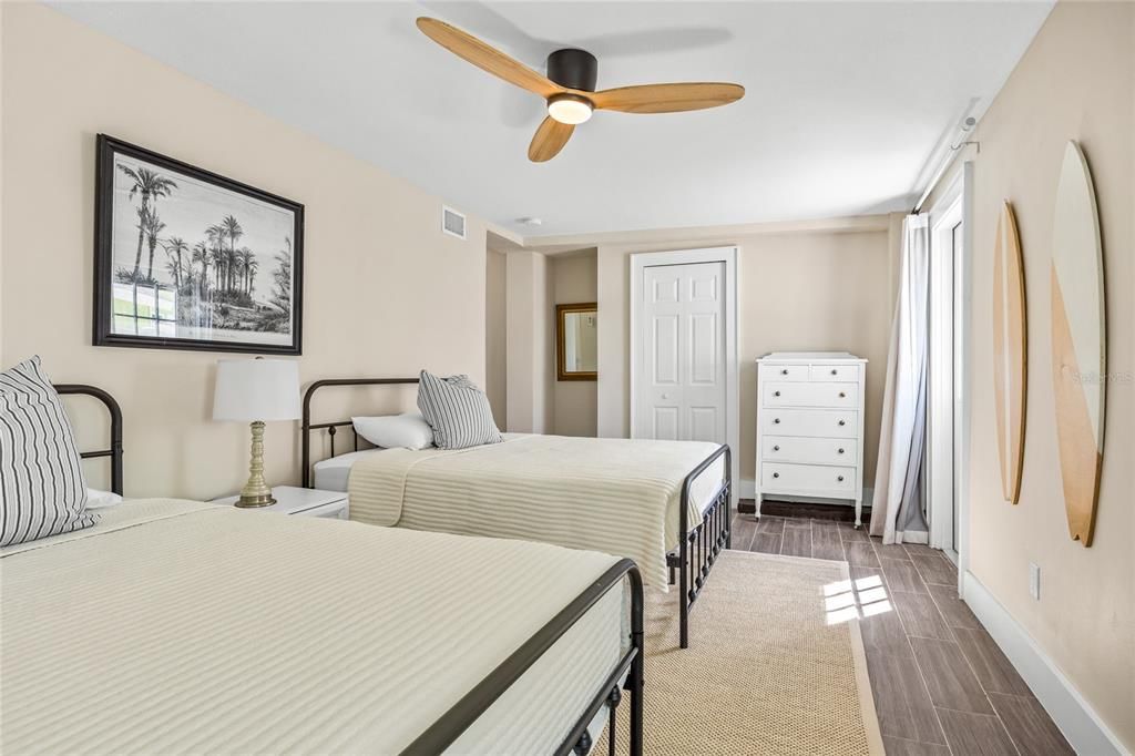 For Sale: $850,000 (5 beds, 3 baths, 2326 Square Feet)