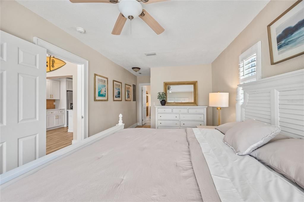 For Sale: $850,000 (5 beds, 3 baths, 2326 Square Feet)