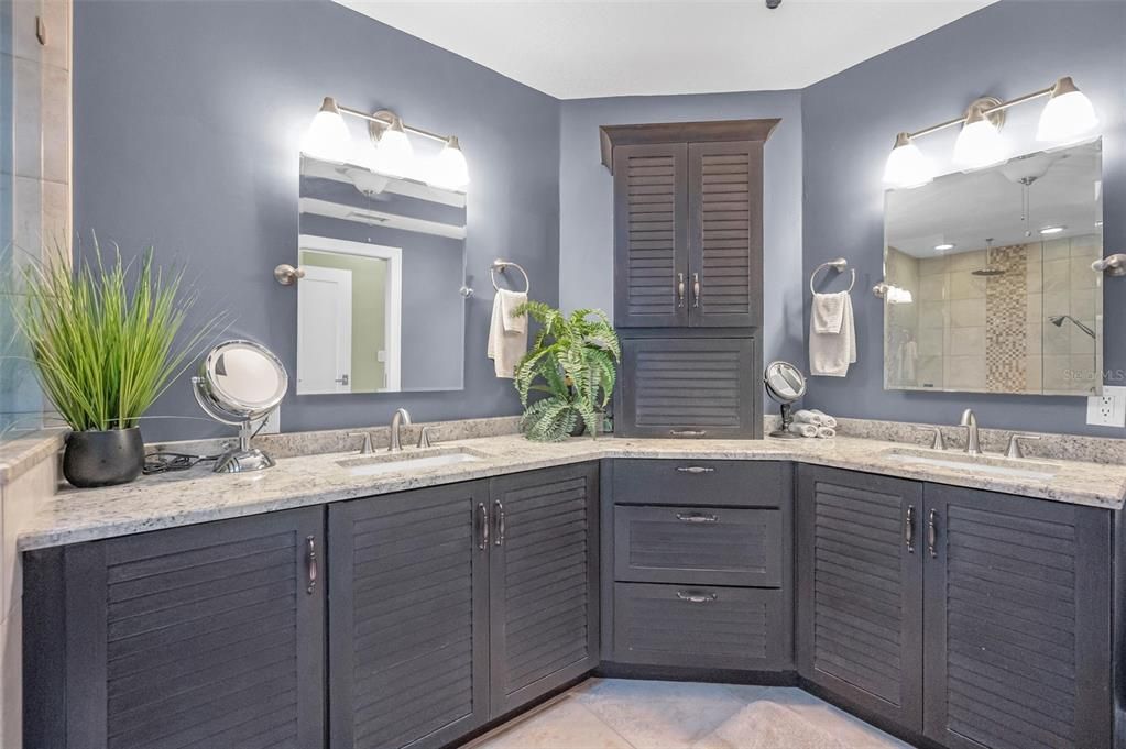 For Sale: $1,125,000 (3 beds, 3 baths, 2215 Square Feet)