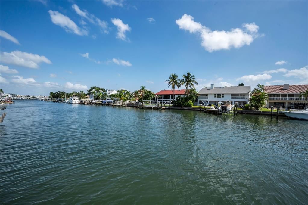 For Sale: $1,125,000 (3 beds, 3 baths, 2215 Square Feet)