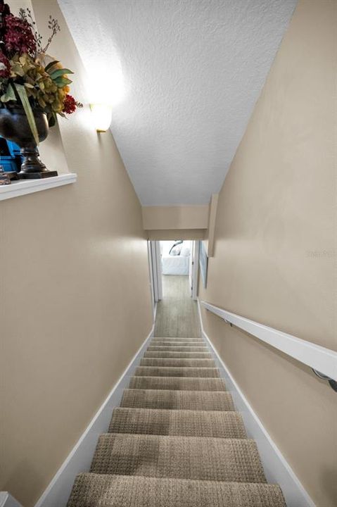 For Sale: $1,125,000 (3 beds, 3 baths, 2215 Square Feet)