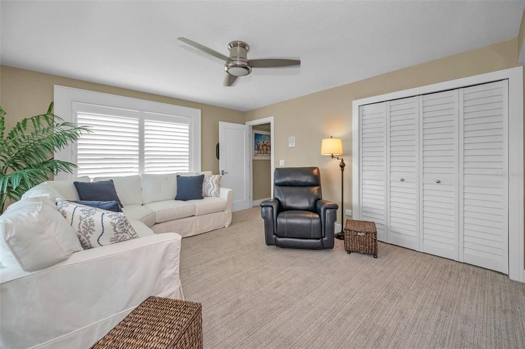 For Sale: $1,125,000 (3 beds, 3 baths, 2215 Square Feet)