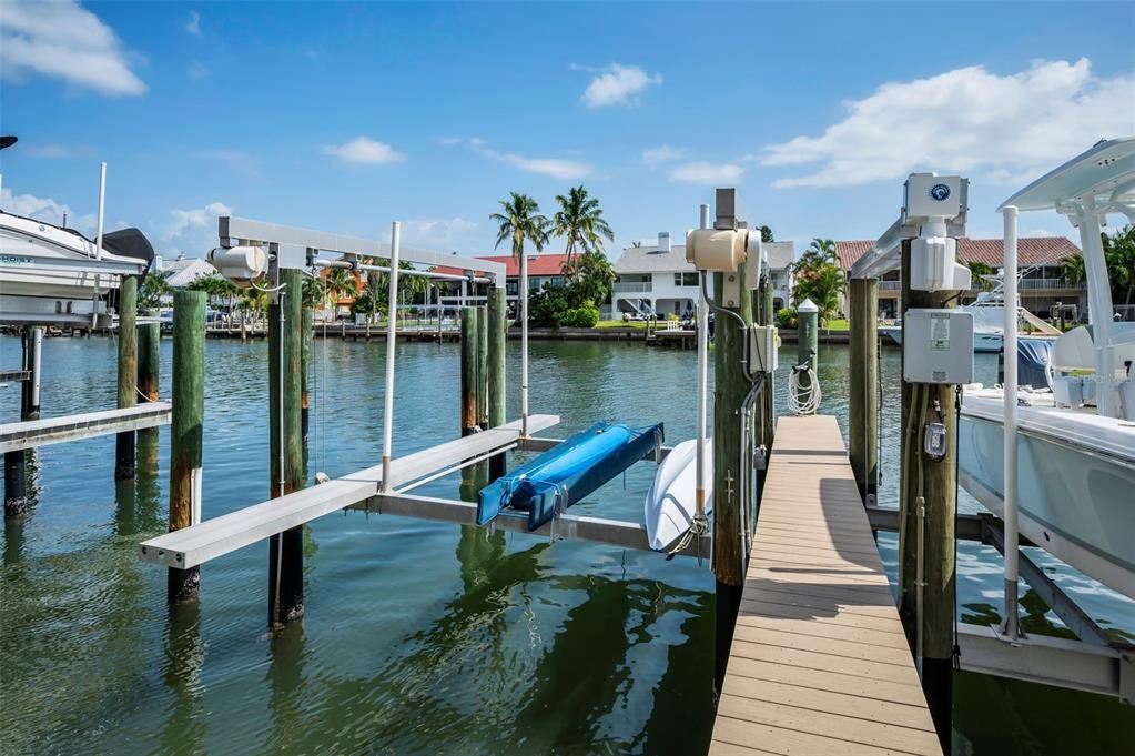 For Sale: $1,125,000 (3 beds, 3 baths, 2215 Square Feet)