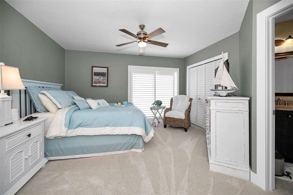 For Sale: $1,125,000 (3 beds, 3 baths, 2215 Square Feet)