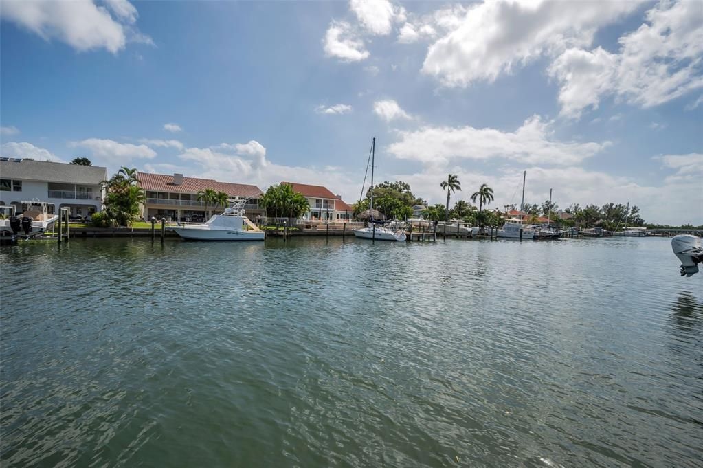 For Sale: $1,125,000 (3 beds, 3 baths, 2215 Square Feet)