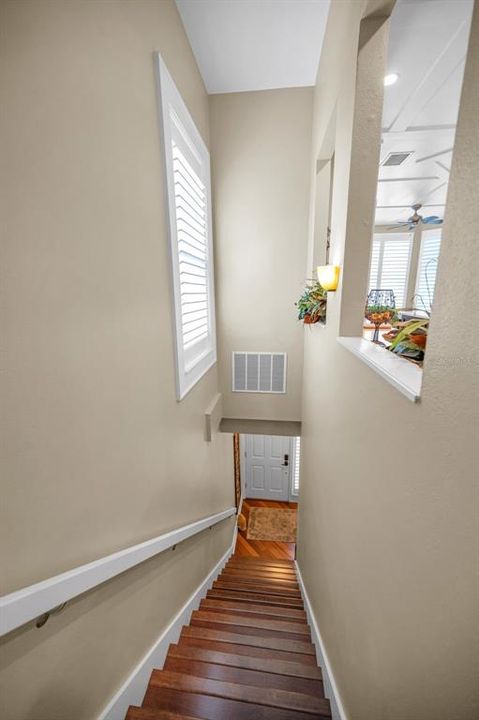 For Sale: $1,125,000 (3 beds, 3 baths, 2215 Square Feet)