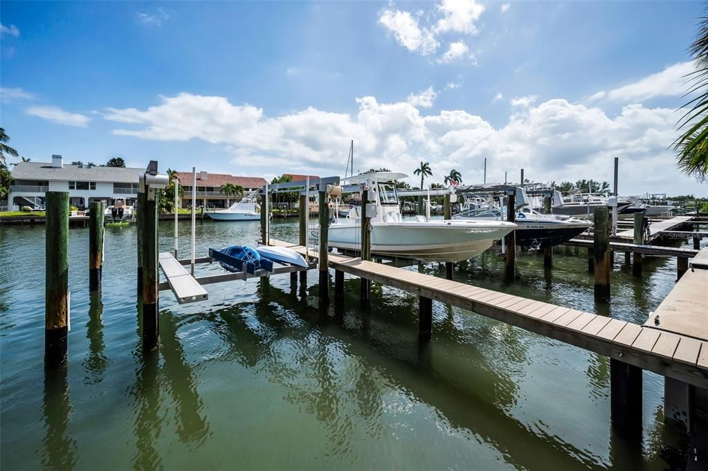 For Sale: $1,125,000 (3 beds, 3 baths, 2215 Square Feet)